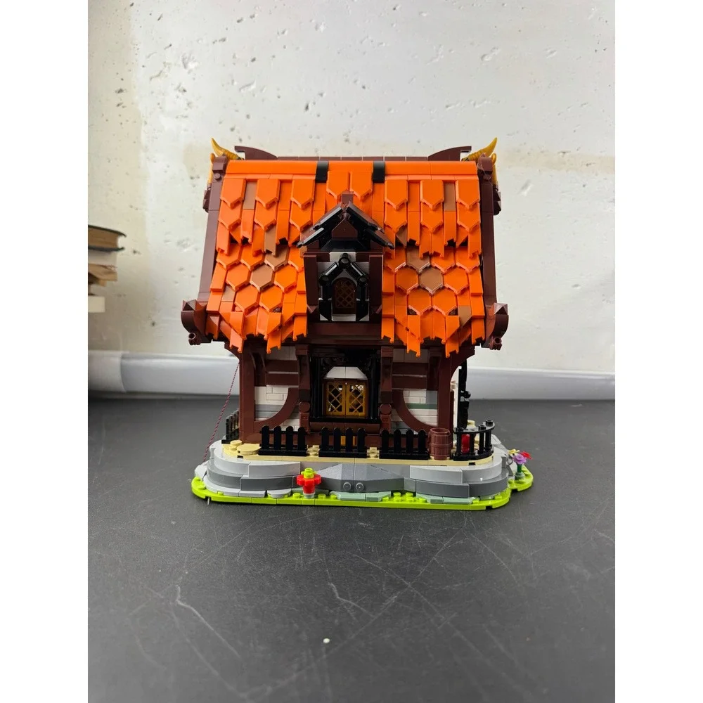 Mould King 16054 Novatown Mid- Age World Log Cabin 2192 Pc Medieval Building Set